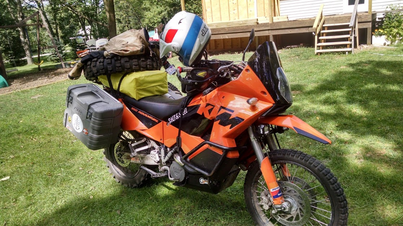 Illustration for article titled Don’t Be Late! 2 Singles and a Twin KTM Ride the TWAT – Prelim – Day 1